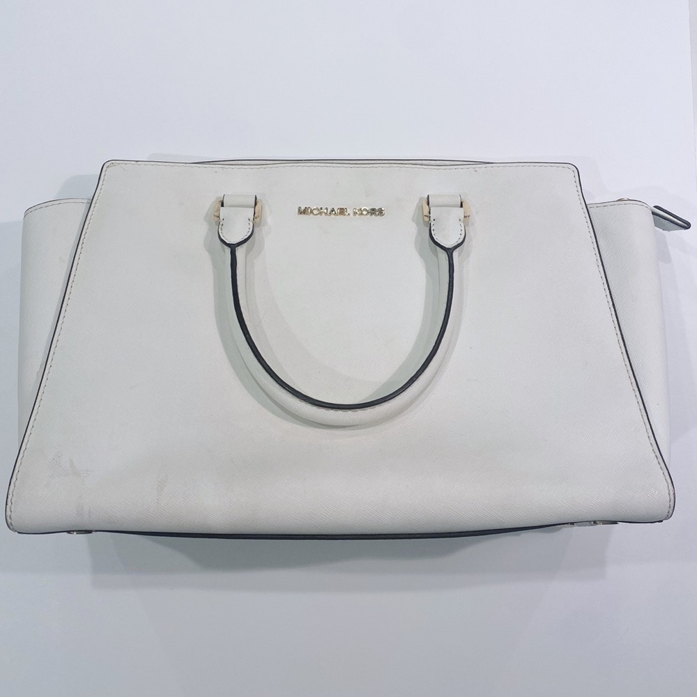 Michael Kora Satchel.